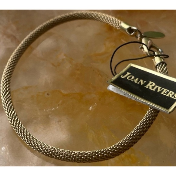 Joan Rivers Herringbone Western Antique Large Gold Clasped Bracelet - Picture 3 of 11